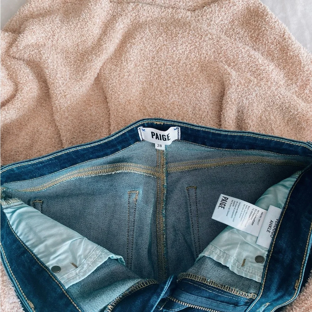 Paige Verdugo ankle raw hem jeans in Darton distressed - Picture 7 of 12